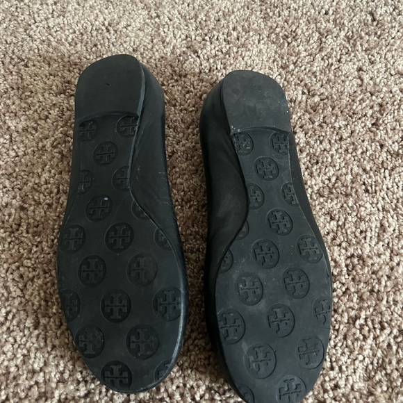Black Tory Burch ballet flats - Picture 2 of 3